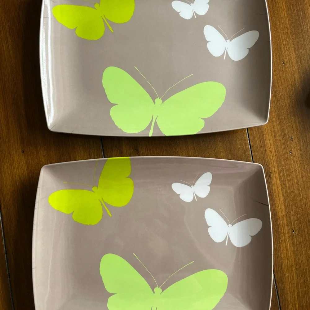 Butterfly Design Dinnerware Set - Picture 2 of 4
